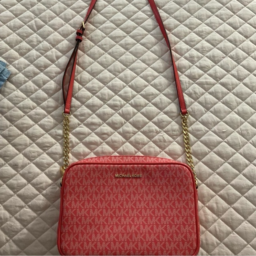 Michael Kors Scarlet Zip Clutch
